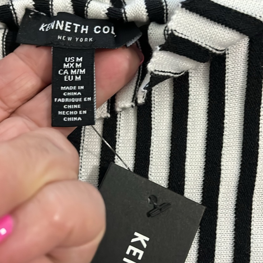 NWT-KENNETH COLE SLEEVELESS TOP - Picture 3 of 4